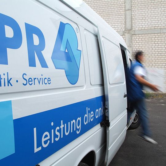 Mit der SAP-Software best4log-x dokumentiert LPR tagesaktuell und zuverlässig, welcher Mitarbeiter bei welchem Endkunden welche Geräte und Ersatzteile installiert hat. Bild: LPR Mit der SAP-Software best4log-x dokumentiert LPR tagesaktuell und zuverlässig, welcher Mitarbeiter bei welchem Endkunden welche Geräte und Ersatzteile installiert hat. Bild: LPR