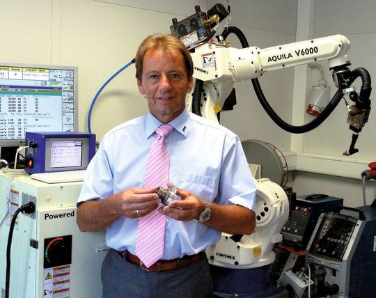 Erfolgreicher Unternehmer: Rolf Stumpp, geschäftsführender Gesellschafter der Rehm GmbH u. Co. KG Schweißtechnik, führte das Unternehmen von 1978 an permanent in die Spitze der Schweißgeräteanbieter. Heute entwickeln, bauen und vertreiben etwa 140 Mitarbeiter Schweißlösungen erster Klasse. Bild: Kuhn Erfolgreicher Unternehmer: Rolf Stumpp, geschäftsführender Gesellschafter der Rehm GmbH u. Co. KG Schweißtechnik, führte das Unternehmen von 1978 an permanent in die Spitze der Schweißgeräteanbieter. Heute entwickeln, bauen und vertreiben etwa 140 Mitarbeiter Schweißlösungen erster Klasse. Bild: Kuhn