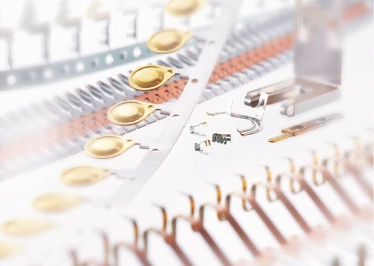 Präzisionsstanzteile für viele Branchen, wie beispielsweise die Elektro-, Elektronik- und Automobilindustrie oder die Medizintechnik, werden in einer Hightechproduktion bei Doduco in Pforzheim für die ganze Welt gefertigt. Bild: Doduco Präzisionsstanzteile für viele Branchen, wie beispielsweise die Elektro-, Elektronik- und Automobilindustrie oder die Medizintechnik, werden in einer Hightechproduktion bei Doduco in Pforzheim für die ganze Welt gefertigt. Bild: Doduco