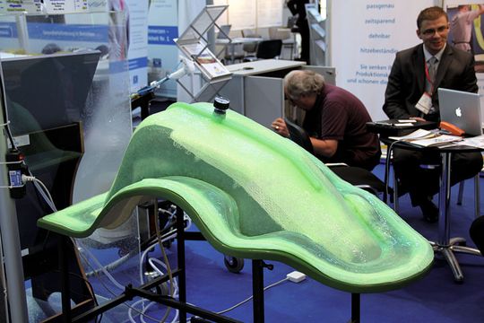 Aus streichbarem Silikon hergestellte Hauben lassen sich bis zu 500 Mal wiederverwenden. (Bild: Kraus) Aus streichbarem Silikon hergestellte Hauben lassen sich bis zu 500 Mal wiederverwenden. (Bild: Kraus)