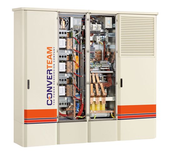 Umrichter für PV-Anlagen: Dank des Einsatzes modernster B&R Technologie profitiert Converteam von besten Platzverhältnissen im Schaltschrank. Bilder: B&R Umrichter für PV-Anlagen: Dank des Einsatzes modernster B&R Technologie profitiert Converteam von besten Platzverhältnissen im Schaltschrank. Bilder: B&R