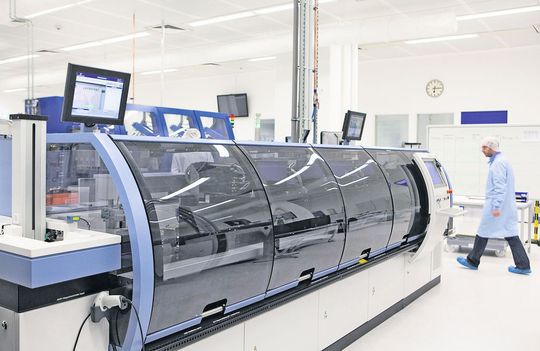 Farb- und Laserpersonalisierung der neuen Personalausweise in der Bundesdruckerei Farb- und Laserpersonalisierung der neuen Personalausweise in der Bundesdruckerei