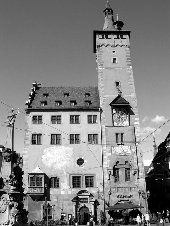 Rathaus. Würzburg integriert! (nicht) Rathaus. Würzburg integriert! (nicht)