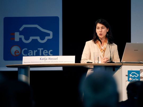 eCarTec Kongress 2011: Staatssekretärin Katja Hessel bei ihrer Eröffnungsrede eCarTec Kongress 2011: Staatssekretärin Katja Hessel bei ihrer Eröffnungsrede