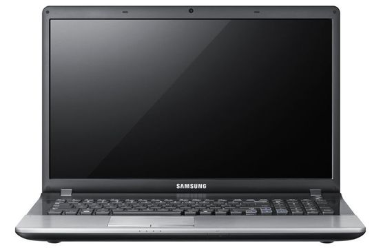 Die Samsung Notebooks der Serie 300E7A sind mit einem 17,3-Zoll-Display ausgestattet. Wahlweise können sie mit Core-i3- oder Core-i5-Prozessor bestückt werden. Das silberne Chassis ist ein echter Hingucker. Die Samsung Notebooks der Serie 300E7A sind mit einem 17,3-Zoll-Display ausgestattet. Wahlweise können sie mit Core-i3- oder Core-i5-Prozessor bestückt werden. Das silberne Chassis ist ein echter Hingucker.
