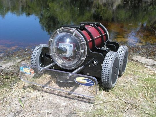 Der Hull bug soll die Rümpfe der US-Kriegsschiffe reinigen (Foto: SeaRobotics) Der Hull bug soll die Rümpfe der US-Kriegsschiffe reinigen (Foto: SeaRobotics)