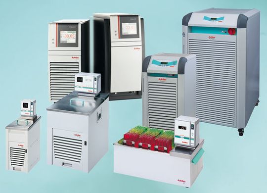 Schnelle und präzise Temperierlösungen von -95 bis +400 °C (Bild: Julabo) Schnelle und präzise Temperierlösungen von -95 bis +400 °C (Bild: Julabo)