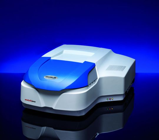 Das Specord Plus Zweistrahlphotometer kann zur Routineanalytik oder bei Spezialanwendungen in Chemie, Pharmazie, Medizin, Lebensmittelkontrolle, Umwelt, Life Science und vielen anderen Bereichen eingesetzt werden. (Bild: Analytik Jena) Das Specord Plus Zweistrahlphotometer kann zur Routineanalytik oder bei Spezialanwendungen in Chemie, Pharmazie, Medizin, Lebensmittelkontrolle, Umwelt, Life Science und vielen anderen Bereichen eingesetzt werden. (Bild: Analytik Jena)