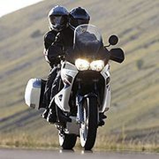 Der Kunde bewegte sich im Oktober offensichtlich lieber auf der Piste als in den Läden, um sich ein neues Motorrad zuzulegen. Der Kunde bewegte sich im Oktober offensichtlich lieber auf der Piste als in den Läden, um sich ein neues Motorrad zuzulegen.