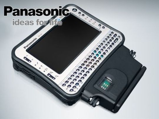 Das Panasonic Person Identification Mini Dock ist eine neue mobile Identifikationslösung für Grenz- und Personenkontrollen, als Erweiterung für ein Toughbook. Das Panasonic Person Identification Mini Dock ist eine neue mobile Identifikationslösung für Grenz- und Personenkontrollen, als Erweiterung für ein Toughbook.
