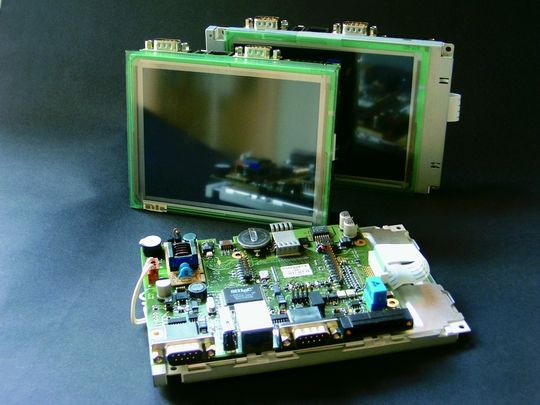 Bild 1: Open Frame Smart Panels (OSFP) unterstützen in Bedien- und Visualisierungseinheiten alle relevanten Funktionen und stellen fertige Lösungen für Bedienterminals dar Bild 1: Open Frame Smart Panels (OSFP) unterstützen in Bedien- und Visualisierungseinheiten alle relevanten Funktionen und stellen fertige Lösungen für Bedienterminals dar