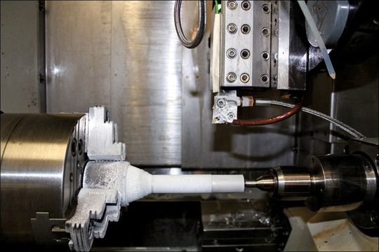 Kryogene Prozesskühlung mit CO2-Schnee. (Bild: ISF) Kryogene Prozesskühlung mit CO2-Schnee. (Bild: ISF)
