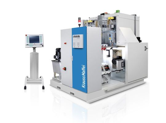 Auf insgesamt neun HD-RTM Anlagen (Hochdruck Resin-Transfer-Molding-Anlagen) werden in den Werken von BMW in Landshut und Leipzig Teile für den Fahrzeug-Rohbau hergestellt. (Bild: Krauss-Maffei)