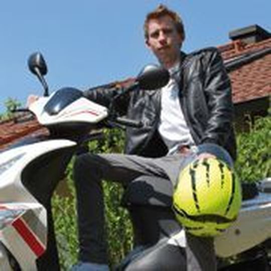 »bike und business«-Testfahrer Simon Eberhardt bescheinigt dem 50er Rivero gute innere wie äußere Werte. »bike und business«-Testfahrer Simon Eberhardt bescheinigt dem 50er Rivero gute innere wie äußere Werte.
