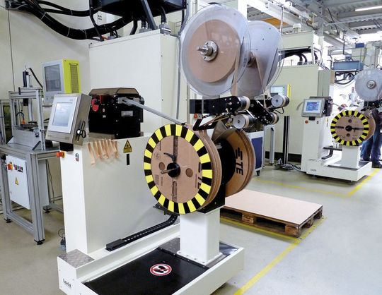Der neue automatische Mehrfachwickler ASW von Leicht besticht durch seine hervorragenden Wickeleigenschaften. Bilder: Kuhn Der neue automatische Mehrfachwickler ASW von Leicht besticht durch seine hervorragenden Wickeleigenschaften. Bilder: Kuhn
