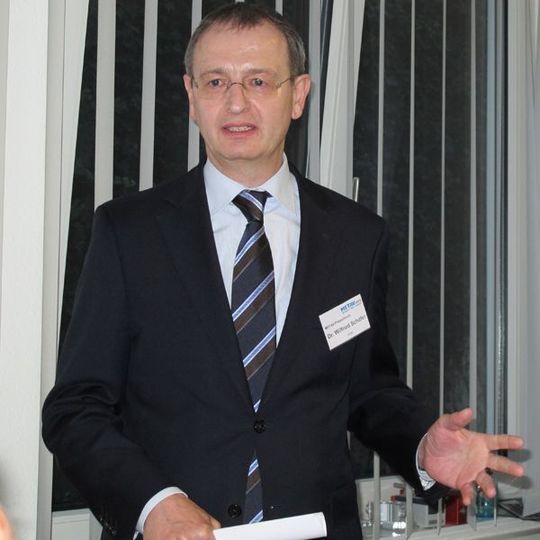 Dr. Wilfried Schäfer, Geschäftsführer des VDW: „Die wirtschaftliche Lage für die Werkzeugmaschinenbranche in Europa und im größten Markt Deutschland ist derzeit sehr gut.” (Bild: Kroh) Dr. Wilfried Schäfer, Geschäftsführer des VDW: „Die wirtschaftliche Lage für die Werkzeugmaschinenbranche in Europa und im größten Markt Deutschland ist derzeit sehr gut.” (Bild: Kroh)