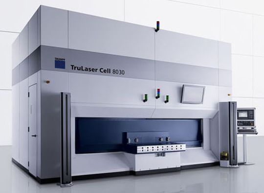 Bei VW sind die ersten Laserschneidmaschinen des Typs Trulaser-Cell 8030 in Betrieb gegangen. (Bild: Trumpf) Bei VW sind die ersten Laserschneidmaschinen des Typs Trulaser-Cell 8030 in Betrieb gegangen. (Bild: Trumpf)