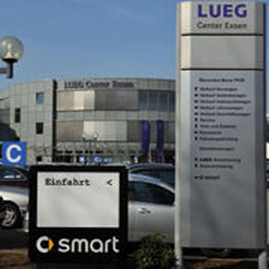 Die Internetstrategie von Lueg ist nach eigenen Angaben stark vertriebsorientiert. Die Internetstrategie von Lueg ist nach eigenen Angaben stark vertriebsorientiert.