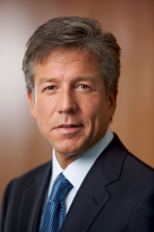 Die Übernahme von SuccessFactors kann laut SAP-Vorstandssprecher Bill McDermott nur einen enormen Mehrwert für Kunden bieten und das Cloud-Wachstum beschleunigen. Die Übernahme von SuccessFactors kann laut SAP-Vorstandssprecher Bill McDermott nur einen enormen Mehrwert für Kunden bieten und das Cloud-Wachstum beschleunigen.
