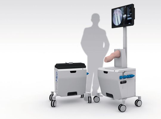 Arthros ist ein höhenverstellbarer Caddy, in dem das gesamte Equipment inklusive Simulationssoftware, Bildschirm, original Operationswerkzeuge und Gummiknie untergebracht ist. (Bild: Visualisierung Erdmann Design) Arthros ist ein höhenverstellbarer Caddy, in dem das gesamte Equipment inklusive Simulationssoftware, Bildschirm, original Operationswerkzeuge und Gummiknie untergebracht ist. (Bild: Visualisierung Erdmann Design)