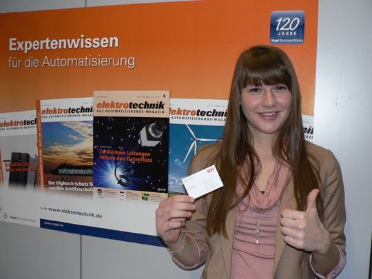 <em id="ForP_369B691C-0130-1409-1536515A515E066F">elektrotechnik</em>-Glückfee Nathalie Spies präsentiert die Gewinnerkarte <em id="ForP_369B691C-0130-1409-1536515A515E066F">elektrotechnik</em>-Glückfee Nathalie Spies präsentiert die Gewinnerkarte