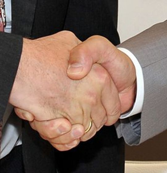 Wer dem Kunden den Nutzen der Produkte verdeutlichen kann, kommt auch besser zum Abschluss. (Bild: Pressebox) Wer dem Kunden den Nutzen der Produkte verdeutlichen kann, kommt auch besser zum Abschluss. (Bild: Pressebox)