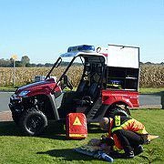 Spektakulärer Umbau des Quadcenters Nordwest: Kymco UXV 500 als Rettungsfahrzeug. Spektakulärer Umbau des Quadcenters Nordwest: Kymco UXV 500 als Rettungsfahrzeug.