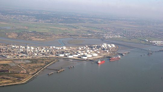 Coryton Refinery on the River Thames estuary. The Petroplus refinery is currently shut down due to fouling in the FCC wet gas compressor. (Picture: Wikimedia) Coryton Refinery on the River Thames estuary. The Petroplus refinery is currently shut down due to fouling in the FCC wet gas compressor. (Picture: Wikimedia)