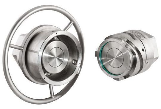 Tropffreier Werkzeugwechsel mit dem Clean-Break-Schnellkupplungssystem (Bild: Walther Präzision) Tropffreier Werkzeugwechsel mit dem Clean-Break-Schnellkupplungssystem (Bild: Walther Präzision)