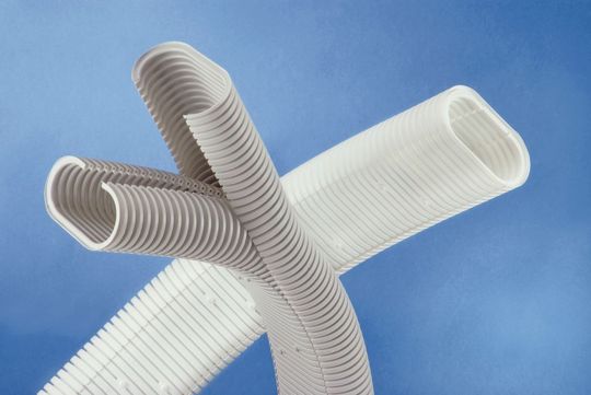 Die COOR-flex eignet sich besonders für die Nachrüstung von Stromleitungen, Hydraulik- und Pneumatikschläuchen in Innenbereichen. (Bild: Fränkische) Die COOR-flex eignet sich besonders für die Nachrüstung von Stromleitungen, Hydraulik- und Pneumatikschläuchen in Innenbereichen. (Bild: Fränkische)