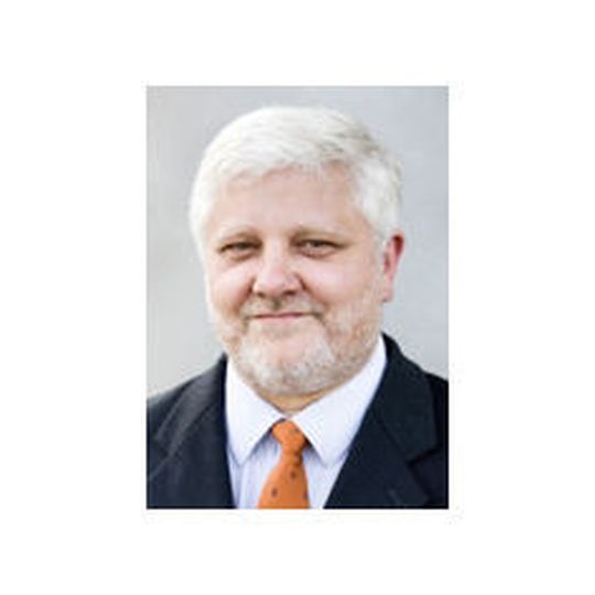 Andreas Zilch, Vorstand der Experton Group: Das Cloud-Paradigma weitet sich aus: klassische Software wird langfristig zu Service. Andreas Zilch, Vorstand der Experton Group: Das Cloud-Paradigma weitet sich aus: klassische Software wird langfristig zu Service.