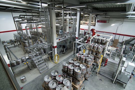 Das neue Innovationszentrum Food, Beverage & Packaging soll die Entwicklung speziell für diese Branchen zugeschnittener Lösungen beschleunigen und eine schnellere Marktreife bei der Neuentwicklung und Optimierung von Danfoss-Lösungen bringen (Danfoss) Das neue Innovationszentrum Food, Beverage & Packaging soll die Entwicklung speziell für diese Branchen zugeschnittener Lösungen beschleunigen und eine schnellere Marktreife bei der Neuentwicklung und Optimierung von Danfoss-Lösungen bringen (Danfoss)