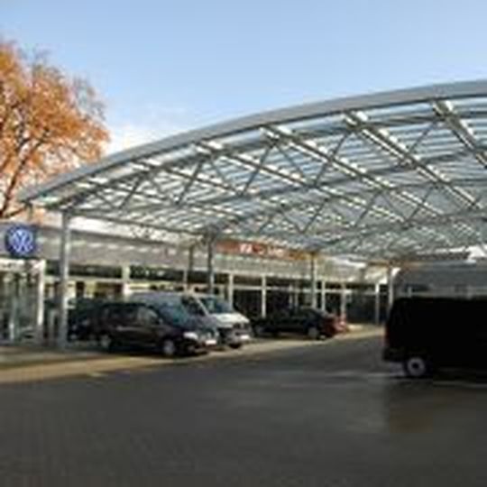 Überdachungen aus Acryglas sind preiswerte Alternativen zu Glasdächern. Überdachungen aus Acryglas sind preiswerte Alternativen zu Glasdächern.