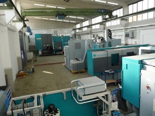 TBT Nord in Bad Arolsen bearbeitet Werkstücke bis zu 10 t Gewicht. (Bild: TBT Tiefbohrtechnik) TBT Nord in Bad Arolsen bearbeitet Werkstücke bis zu 10 t Gewicht. (Bild: TBT Tiefbohrtechnik)