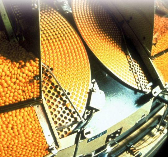 Abb. 1: Medikamentenproduktion bei Astra Zeneca (Bild: Astra Zeneca) Abb. 1: Medikamentenproduktion bei Astra Zeneca (Bild: Astra Zeneca)