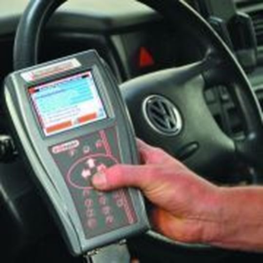 Sollen jetzt auch auf dem deutschen Markt für Furore sorgen: Diagnosetester von Tecnomotor. Sollen jetzt auch auf dem deutschen Markt für Furore sorgen: Diagnosetester von Tecnomotor.