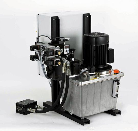 Stromsparend ist eine neue Baureihe innovativer Hydraulikaggregate für die Spannkraft- erzeugung. (Bild: Roemheld) Stromsparend ist eine neue Baureihe innovativer Hydraulikaggregate für die Spannkraft- erzeugung. (Bild: Roemheld)
