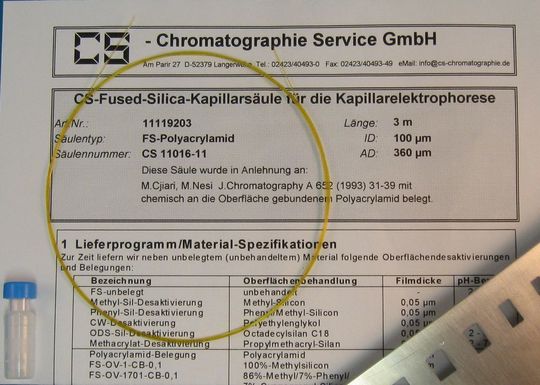 Durch Einführung der mizellarelektrokinetischen Chromatographie (MEKC) ist nun mittelsKapillar-Elektrophorese auch möglich, neutrale Moleküle aufzutrennen. (Bild: CS Chromatographie-Service) Durch Einführung der mizellarelektrokinetischen Chromatographie (MEKC) ist nun mittelsKapillar-Elektrophorese auch möglich, neutrale Moleküle aufzutrennen. (Bild: CS Chromatographie-Service)