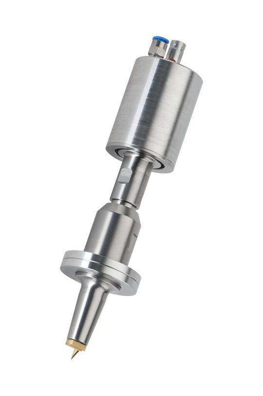 Ultraschall-Schwinger zum Beschnitt von Prepreg oder Trockengelegen. (Bild: EM-Systeme) Ultraschall-Schwinger zum Beschnitt von Prepreg oder Trockengelegen. (Bild: EM-Systeme)