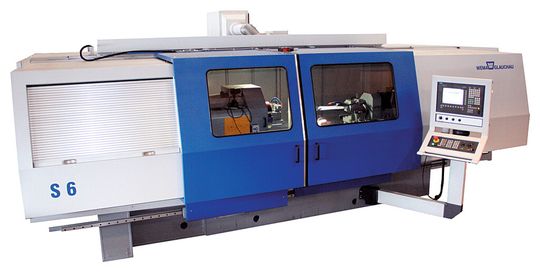 Mit der Wema S6 XL gelingt jetzt durch eine extralange Schleifspindel das präzise Innenrundschleifen bis zu einer Tiefe von 1200 mm, berichtet der Hersteller. (Bild: Wema Glauchau) Mit der Wema S6 XL gelingt jetzt durch eine extralange Schleifspindel das präzise Innenrundschleifen bis zu einer Tiefe von 1200 mm, berichtet der Hersteller. (Bild: Wema Glauchau)