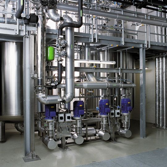 Contra-Pumpen der Grundfos-Marke Hilge in einer CIP-Anlage Contra-Pumpen der Grundfos-Marke Hilge in einer CIP-Anlage