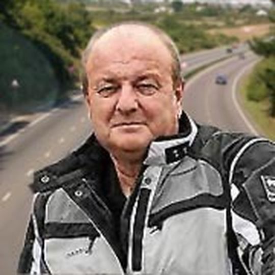 Wohin die Reise von Ex-Polo-Gesellschafter Klaus Esser nun führt, bleibt ungewiss. Beim Expressversender in Jüchen geht es auf jeden Fall ohne ihn weiter. Wohin die Reise von Ex-Polo-Gesellschafter Klaus Esser nun führt, bleibt ungewiss. Beim Expressversender in Jüchen geht es auf jeden Fall ohne ihn weiter.