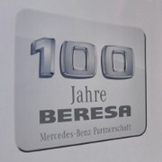 Das Autohaus Beresa feiert dieses Jahr 100 Jahre Partnerschaft mit Mercedes-Benz. Das Autohaus Beresa feiert dieses Jahr 100 Jahre Partnerschaft mit Mercedes-Benz.
