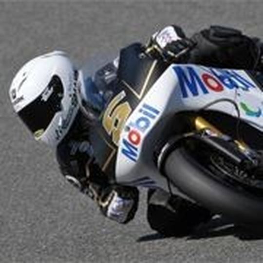 Das JIR Racing Team fuhr auf seiner Motobi seit Einführung der neuen "Moto 2" Klasse 2010 bemerkenswerte Ergebnisse ein. (Foto: Motobi) Das JIR Racing Team fuhr auf seiner Motobi seit Einführung der neuen "Moto 2" Klasse 2010 bemerkenswerte Ergebnisse ein. (Foto: Motobi)