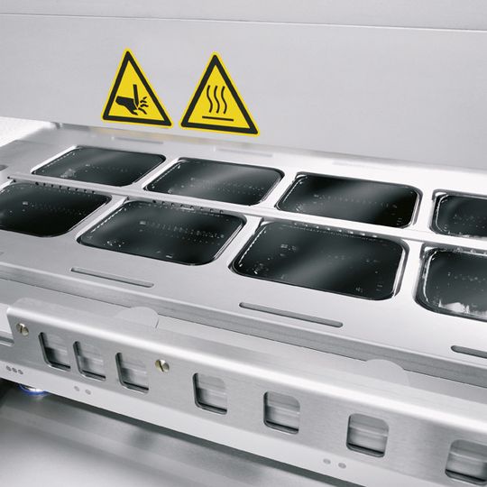 Größer und länger sind ab sofort die Werkzeuge der automatischen Traysealer von Multivac. (Bild: Multivac) Größer und länger sind ab sofort die Werkzeuge der automatischen Traysealer von Multivac. (Bild: Multivac)