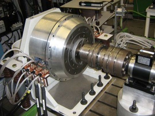 Noch wird der LEANTEC-Motor auf einem Versuchsstand getestet, doch schon bald soll er in der Praxis zum Einsatz kommen. (Bild: BITSz engineering) Noch wird der LEANTEC-Motor auf einem Versuchsstand getestet, doch schon bald soll er in der Praxis zum Einsatz kommen. (Bild: BITSz engineering)