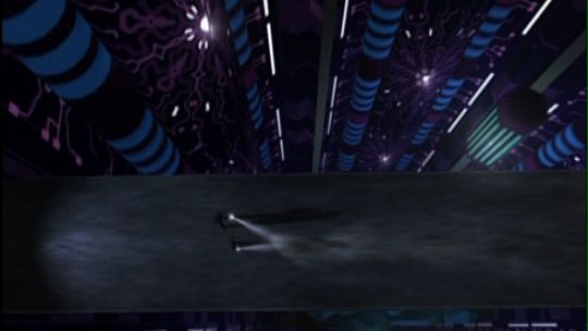 Die Große Maschine unter der Oberfläche des Planeten Epsilon III ist mehr als nur ein gewaltiger Computer: In der Doppelfolge ""War Without End" wird die Maschine dazu benutzt, um in der Zeit nach vorn und zurück zu springen. (Warner Brothers)