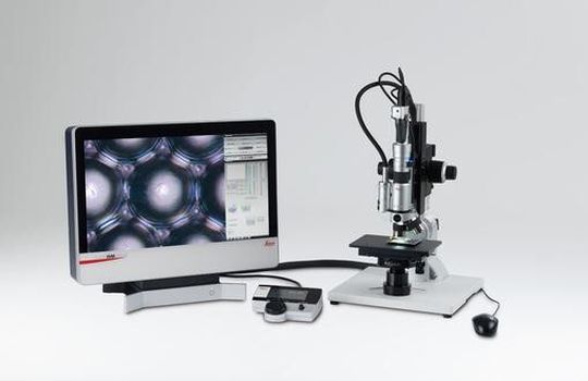 Portables All-in-One-System – das Digitalmikroskop Leica DVM5000 HD. Seine schlanke Zoom-Optik erreicht auch extrem schwer zugängliche Oberflächen und ortsgebundene Objekte. (Bild: Leica Microsystems) Portables All-in-One-System – das Digitalmikroskop Leica DVM5000 HD. Seine schlanke Zoom-Optik erreicht auch extrem schwer zugängliche Oberflächen und ortsgebundene Objekte. (Bild: Leica Microsystems)