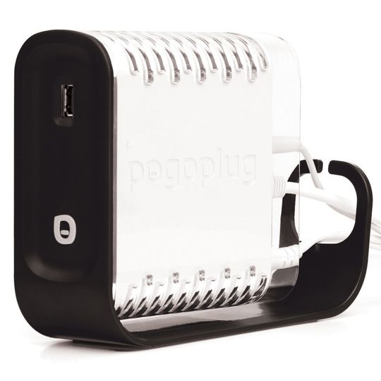 Der Pogoplug BIZ ist kompatibel mit Blackberry, iPhone, iPad, Android, Palm, XBox 360 und Playstation 3. Der Pogoplug BIZ ist kompatibel mit Blackberry, iPhone, iPad, Android, Palm, XBox 360 und Playstation 3.