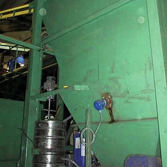 Erfolgreiche Trennschichtmessung des Schlammpegels in einem Schrägklärer mit der Vibrationsgabel Vibranivo 1000 Erfolgreiche Trennschichtmessung des Schlammpegels in einem Schrägklärer mit der Vibrationsgabel Vibranivo 1000